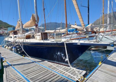 Ocean 60 Owners Version Real Classic Head Turner when  Yacht were built to last – $235,000 USD | R3,790,000 ZAR | €199,000 – Cape Town