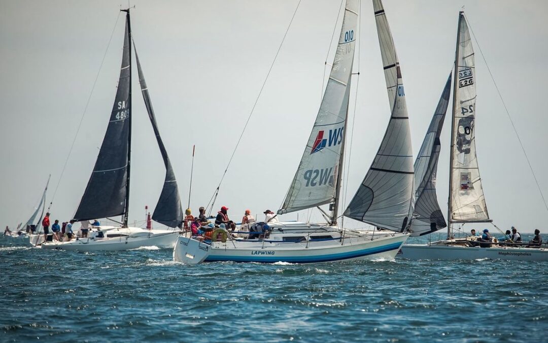SAILING MY YACHT LAPWING